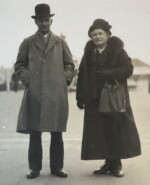 Mr & Mrs F W Neeve who owned Ye Olde Thatche Shoppe before 1926. Photograph Carol Ewin