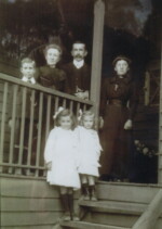 The extended family of Bertie Wilkins. Photograph taken just after their emigration to Australia. Back row (from left) Harold John Wilkins, Harriet Stubbings, Bertie Lewis Wilkins, Florence Wilkins nee Stubbings. Front row: (from left) Eveline Wilkins and Madeline Wilkins. Courtesy of James Margetts, a descendant of Bertie Wilkins