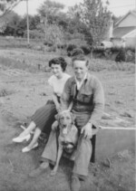 Alan & Joyce Hutson at their home 'Southview'. Courtesy Alan Gardiner